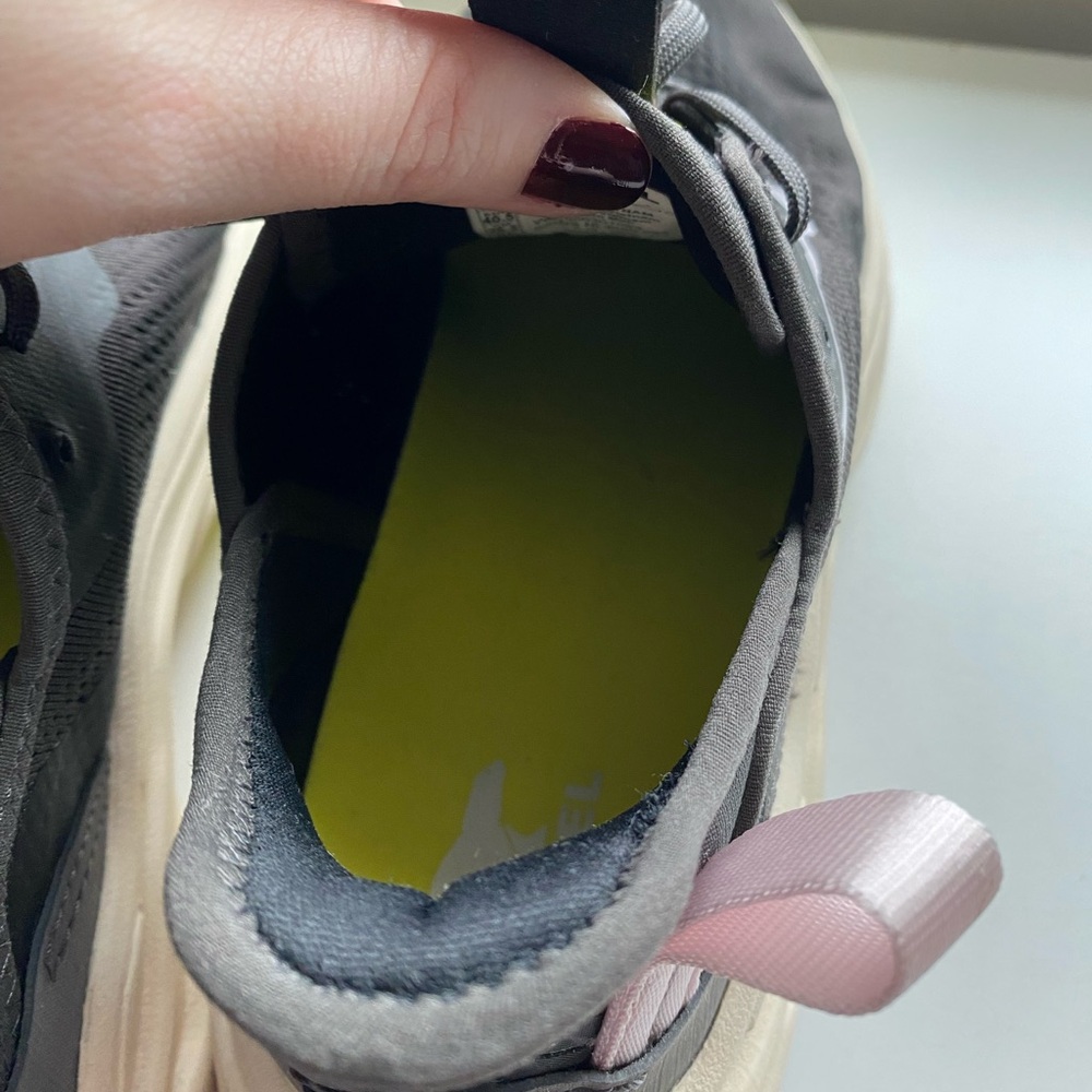 Like new Sorel Black and Green Kinetic Breakthru Day Lace Sneakers Size 9.5 - Picture 8 of 11